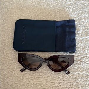 NEW / LE SPECS Aphrodite Sunglasses / Limited Edition Burgundy